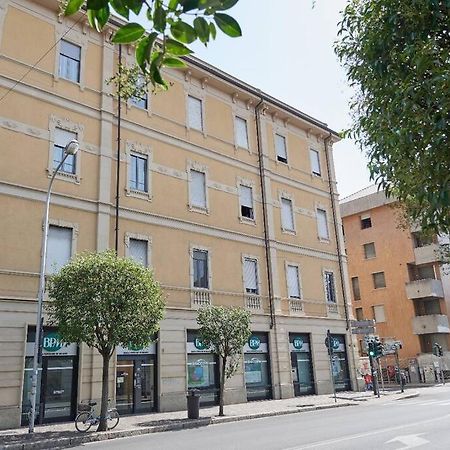Casa Vacanze Sma93 Apartment Monza Ngoại thất bức ảnh